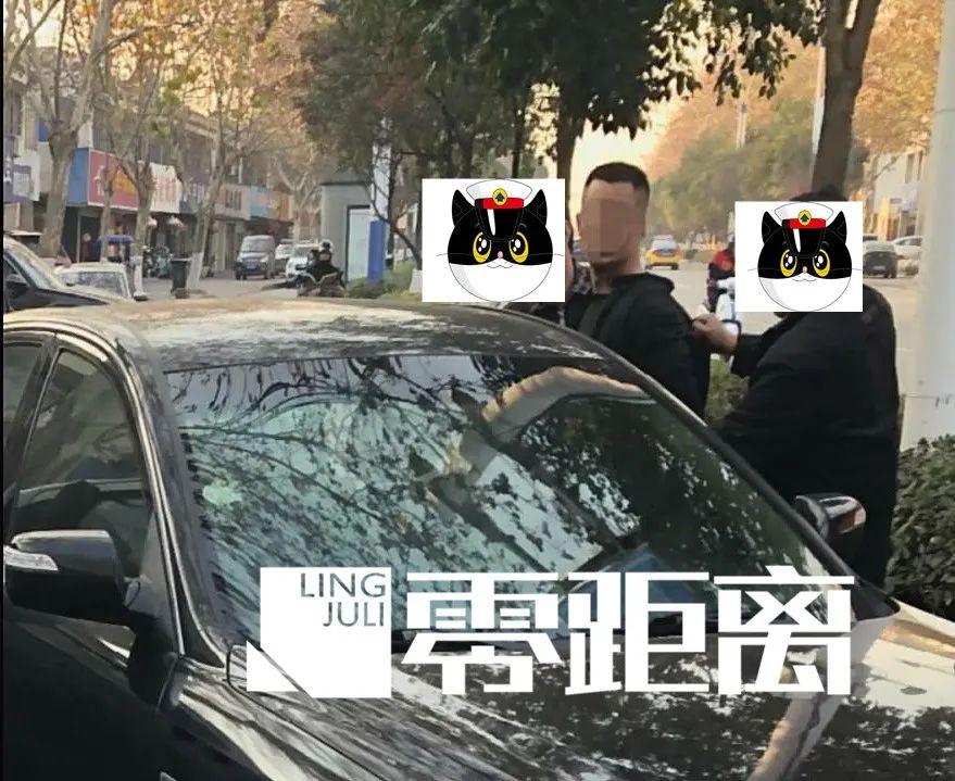 DƬ